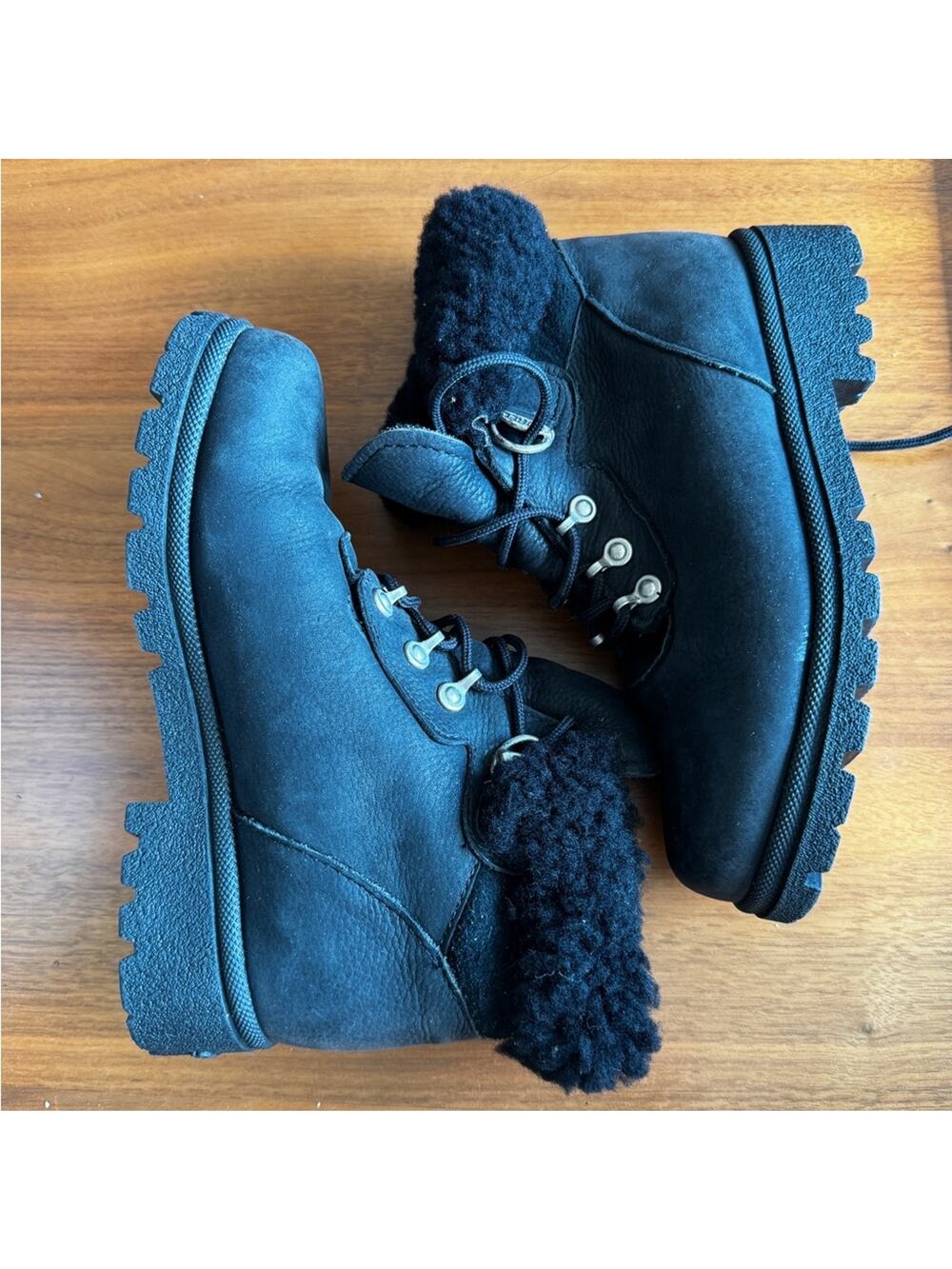 Sorel Black Lace-Up Boots (5)